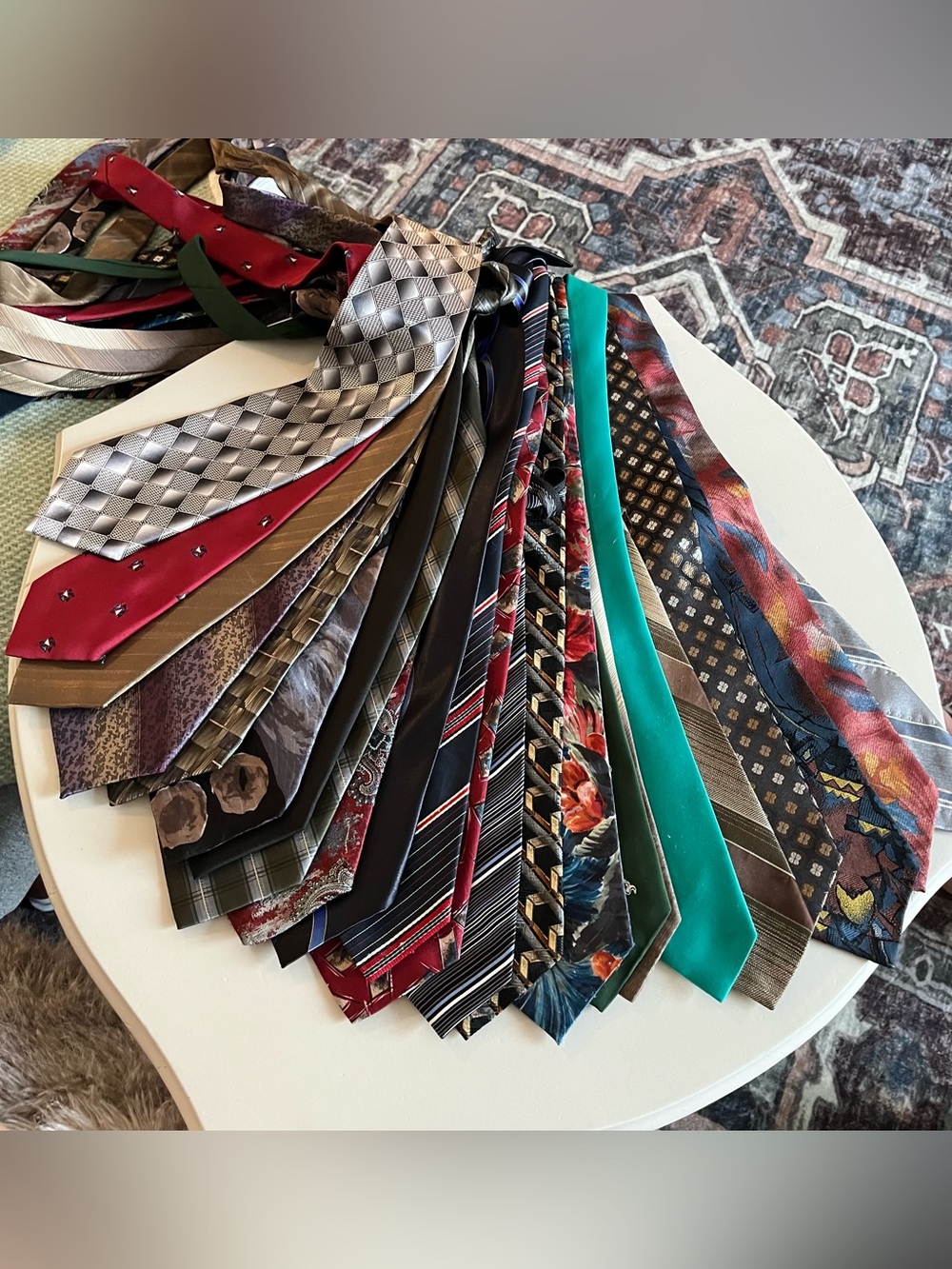 Bundle of 23 Vintage Men’s Neckties Various Colors and Brands